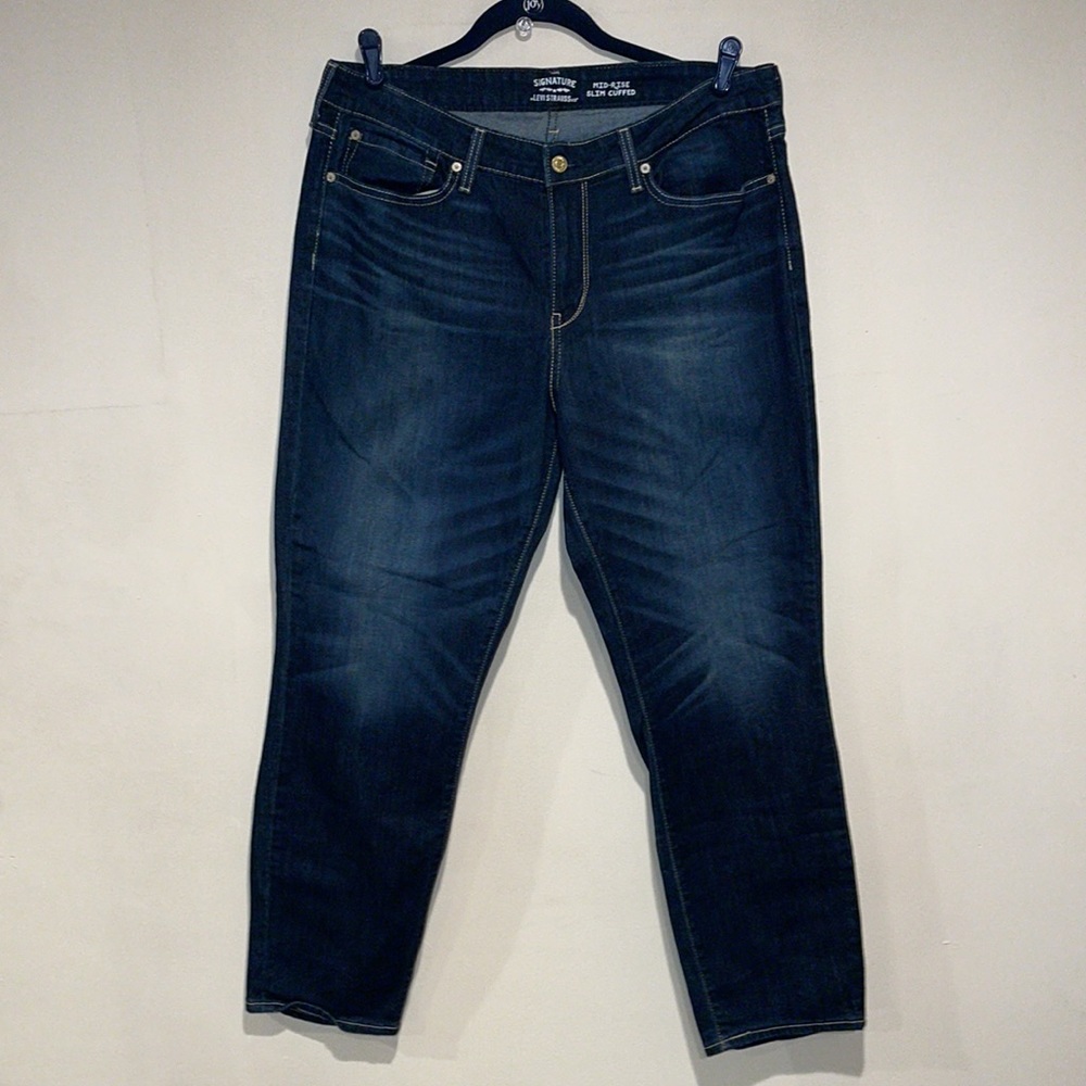 Levi’s Mid-Rise Slim  Jeans GUC Waist 34”Length 39” Inseam 24”